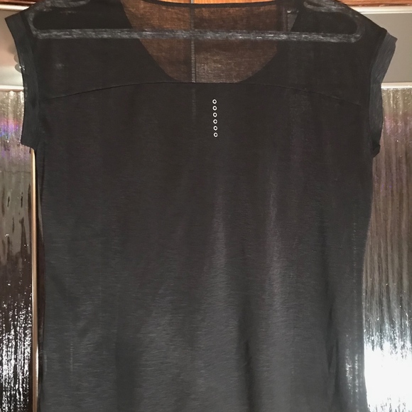 Sheer Nike t-shirt - Picture 3 of 3